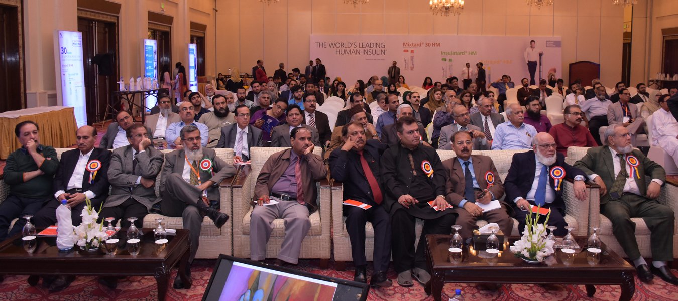 Familycon 2025 Background